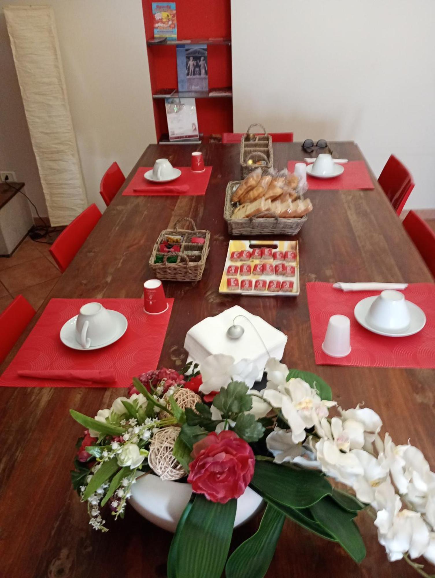 B&B La Giostra Di Foligno Buitenkant foto